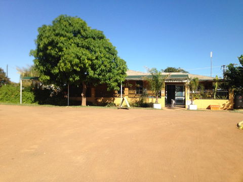 Carnarvon Caravan Park - Tourism Adelaide 1