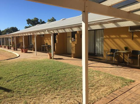 Carnarvon Caravan Park - Tourism Adelaide 0