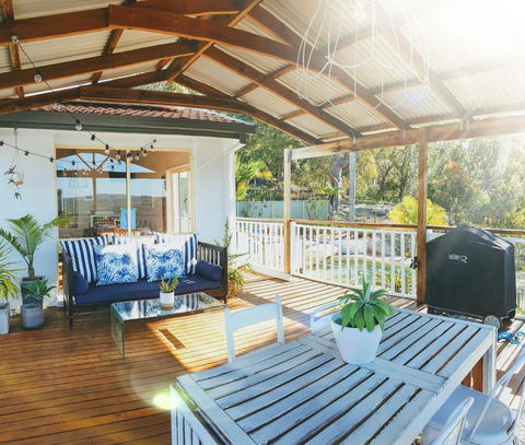 Central Coast Getaway 4B Family Holiday Home - Tourism Adelaide 3