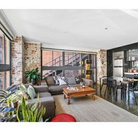 Chic warehouse apartment in hipster foodie hub - Tourism Adelaide