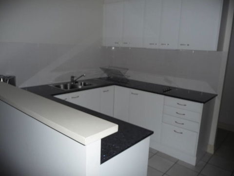 City Getaway 3 Bedroom Adelaide's East End - Tourism Adelaide 3
