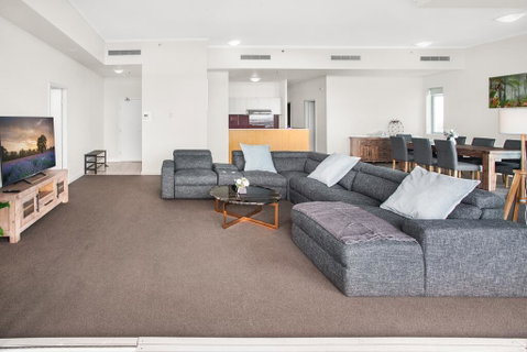 City-Centre Apartment With River Views And Balcony - Tourism Adelaide 0