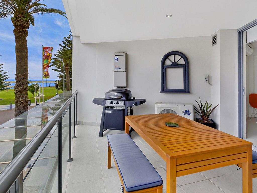 Bay Village NSW Tourism Adelaide