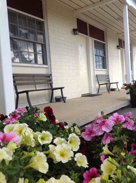 Colonial Lodge Motor Inn - Tourism Adelaide 3