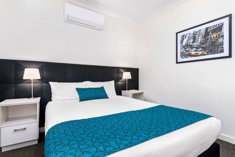 Comfort Inn & Suites Manhattan - Tourism Adelaide 2