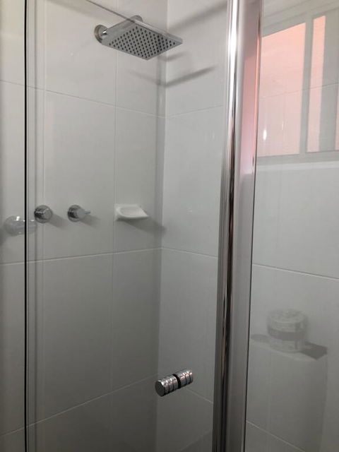 Commodore Motor Inn - Tourism Adelaide 1