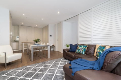 Convenience And Luxury In Carnegie - Tourism Adelaide 0