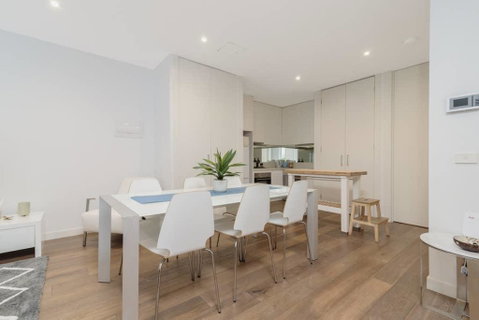 Convenience And Luxury In Carnegie - Tourism Adelaide 1