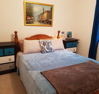 Cosy Quiet Bedroom Ferny Grove - Tourism Adelaide