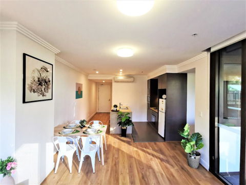 Cozy Spacious Home In Sydney Olympic Park - Tourism Adelaide 3