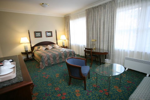 Darcy's Hotel - Tourism Adelaide 1