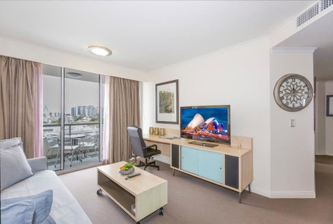 Darling Harbour Executive - Tourism Adelaide 2