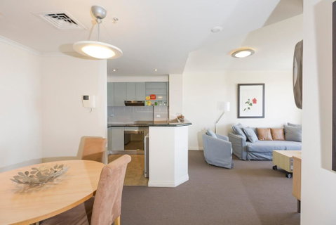 Darling Harbour Executive - Tourism Adelaide 1