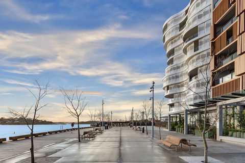 Darling Harbour Waterview Luxury Apartment - Tourism Adelaide 3