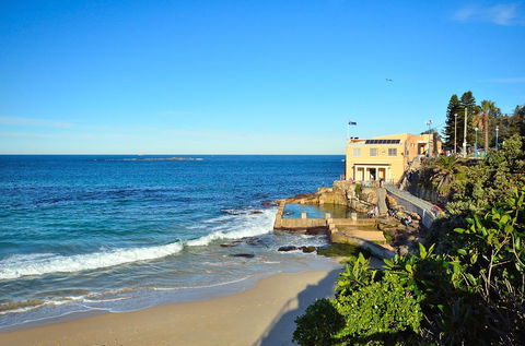 Dive Hotel - Tourism Adelaide 0