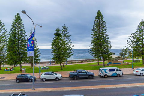 Dive Hotel - Tourism Adelaide 2
