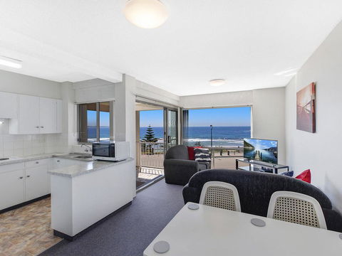 Dolphin Court 6 - Tourism Adelaide 0