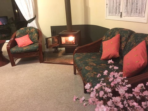 English Gardens - Garden Cottage - Tourism Adelaide 3