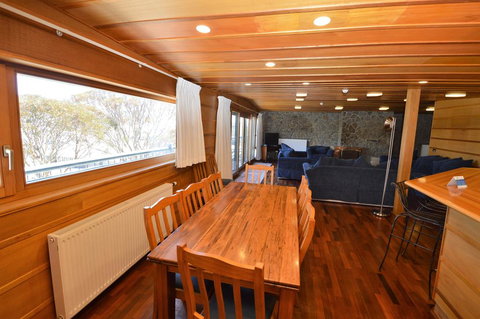 Eremo Lodge 1 - Tourism Adelaide 3