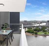 Executive Family 3 Bedroom Suite - Brisbane CBD - Views - Pool - WIFI - Free parking - Tourism Adelaide