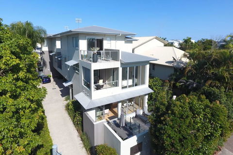 Fabulous 3 Bedroom Noosa Townhouse - Tourism Adelaide 0