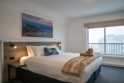 Falls Creek Hotel - Tourism Adelaide 1