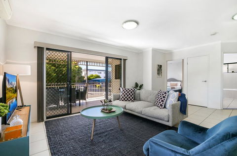 Family-Size Duplex In Quiet Neighbourhood - Tourism Adelaide 0