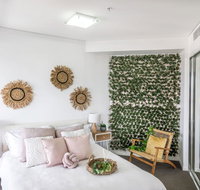 Forest themed APT in the Heart of Brisbane CBD - Tourism Adelaide