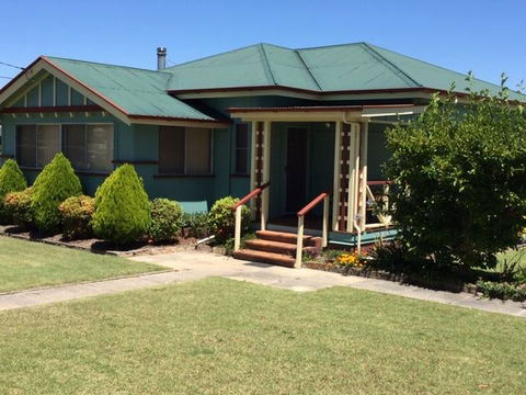 FROGGIES HOLIDAY HOUSE - Tourism Adelaide 0