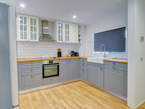 GCHM Beachside Getaway With Netflix & Wi-Fi - Tourism Adelaide 1