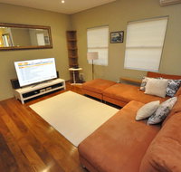 Glebe Self-Contained Modern One-Bedroom Apartment 47ROS - Tourism Adelaide