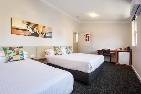 Granville Hotel - Tourism Adelaide 3