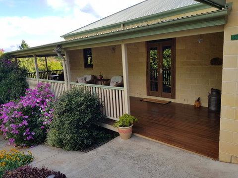 Gumtree House Montville - Tourism Adelaide 0