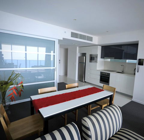 H Luxury Apartment At Surfers Paradise - Tourism Adelaide 2