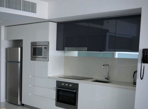 H Luxury Apartment At Surfers Paradise - Tourism Adelaide 1