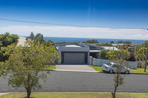 HAMPTONS - Tourism Adelaide 1