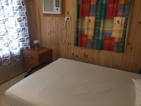 Happytourcairns Sharehouse - Tourism Adelaide 2