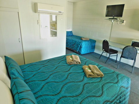 Hatton Vale Motel - Tourism Adelaide 1