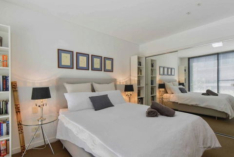 HAZEL Chapel St Socialite. Pool, Spa & Gym - Tourism Adelaide 2
