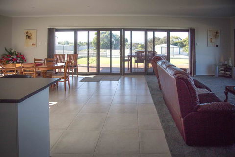 Highview On Victoria Coffin Bay - Tourism Adelaide 3