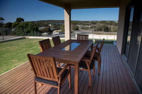 Highview On Victoria Coffin Bay - Tourism Adelaide 1