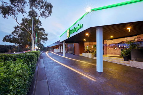 Holiday Inn Warwick Farm - Tourism Adelaide 0