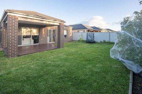 Homely Getaways In Central Pakenham - Pet Friendly - Tourism Adelaide 1