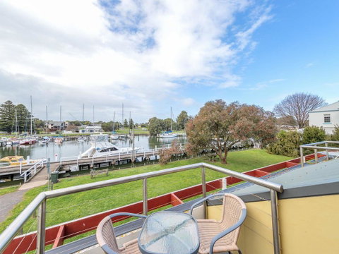 JOHANSSON'S PERCH No. 1 - Tourism Adelaide 3