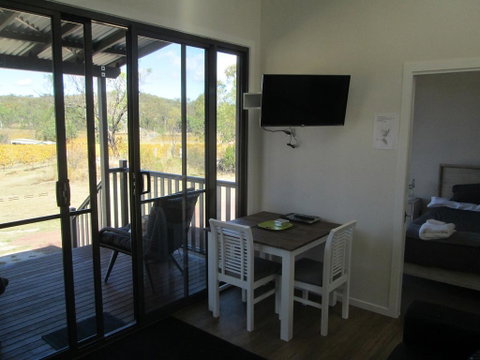 Just Red Wines Cabins - Tourism Adelaide 1