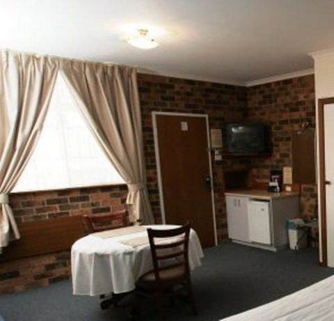 Kinross Inn - Tourism Adelaide 1