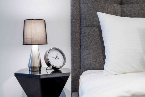 KOZYGURU FORTITUDE VALLEY HIGH LEVEL 2 BED APT + FREE PARKING QFV179-2612 - Tourism Adelaide 3