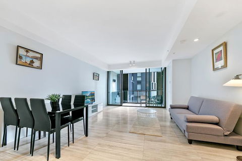 KOZYGURU HAYMARKET SYDNEY CITY VIEW 2 BED STUNNING APT NHA178-1206 - Tourism Adelaide 3
