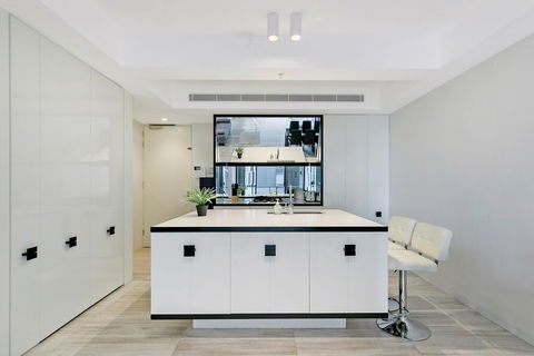 KOZYGURU HAYMARKET SYDNEY CITY VIEW 2 BED STUNNING APT NHA178-1206 - Tourism Adelaide 1
