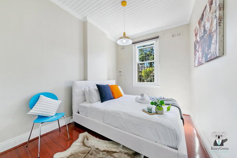 KOZYGURU SYDNEY CBD DARLINGHURST SPLIT LEVEL 2 BEDROOM TOWNHOUSE NDA023 - Tourism Adelaide 2
